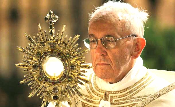 WHAT TO DO DURING EUCHARISTIC ADORATION (8 Simple Steps)